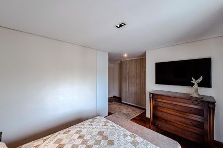 Apartamento para alugar com 216m², 3 quartos e 4 vagas Apartamento para alugar com 216m², 3 quartos e 4 vagasQuarto 3 - Suíte
