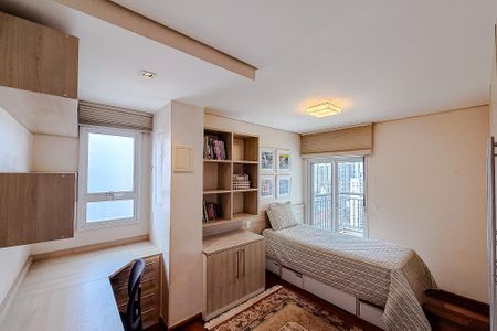 Apartamento para alugar com 216m², 3 quartos e 4 vagas Apartamento para alugar com 216m², 3 quartos e 4 vagasQuarto 2 - Suíte