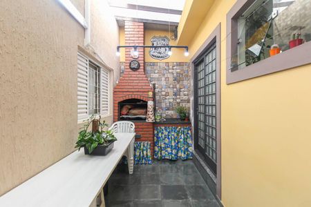 Casa à venda com 250m², 4 quartos e 4 vagas Casa à venda com 250m², 4 quartos e 4 vagasChurrasqueira