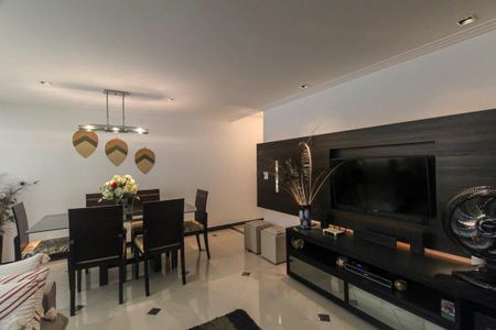 Sala de casa à venda com 4 quartos, 250m² em Vila California, São Paulo