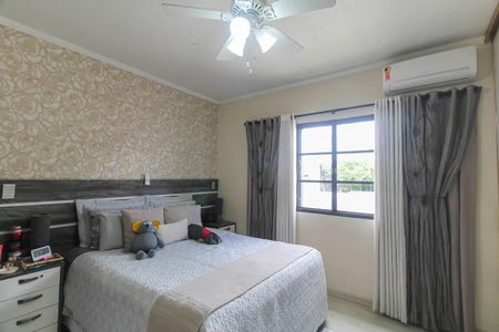 Casa à venda com 250m², 4 quartos e 4 vagas Casa à venda com 250m², 4 quartos e 4 vagasQuarto 2