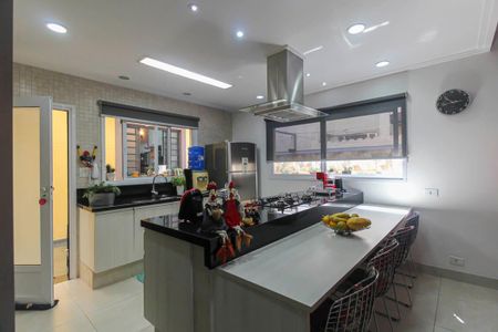 Casa à venda com 250m², 4 quartos e 4 vagas Casa à venda com 250m², 4 quartos e 4 vagasCozinha