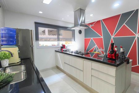 Casa à venda com 250m², 4 quartos e 4 vagas Casa à venda com 250m², 4 quartos e 4 vagasCozinha