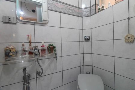 Casa à venda com 250m², 4 quartos e 4 vagas Casa à venda com 250m², 4 quartos e 4 vagasLavabo