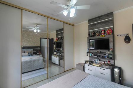 Casa à venda com 250m², 4 quartos e 4 vagas Casa à venda com 250m², 4 quartos e 4 vagasQuarto 2