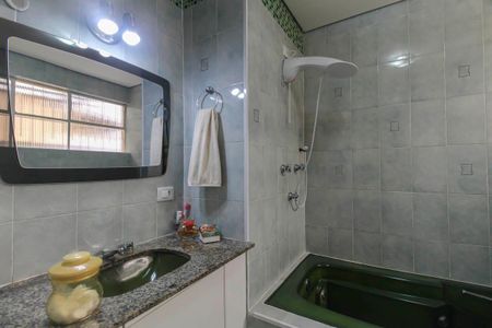 Casa à venda com 250m², 4 quartos e 4 vagas Casa à venda com 250m², 4 quartos e 4 vagasBanheiro da Suíte