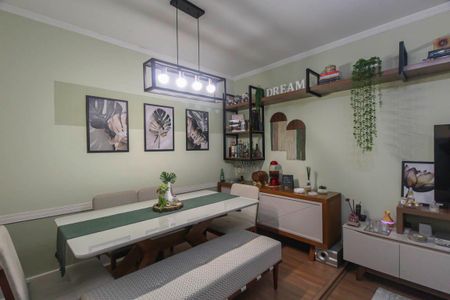 Casa à venda com 250m², 4 quartos e 4 vagas Casa à venda com 250m², 4 quartos e 4 vagasSala 2