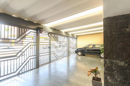 Casa à venda com 250m², 4 quartos e 4 vagas Casa à venda com 250m², 4 quartos e 4 vagasGaragem