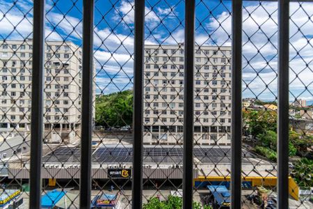 Vista da Sala de apartamento para alugar com 2 quartos, 65m² em Olaria, Rio de Janeiro