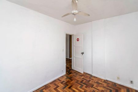 Quarto 1 de apartamento para alugar com 2 quartos, 65m² em Olaria, Rio de Janeiro