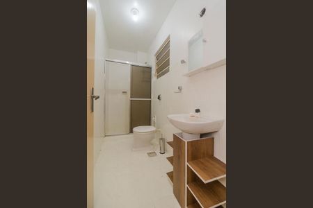 Banheiro de apartamento para alugar com 1 quarto, 40m² em Independência, Porto Alegre