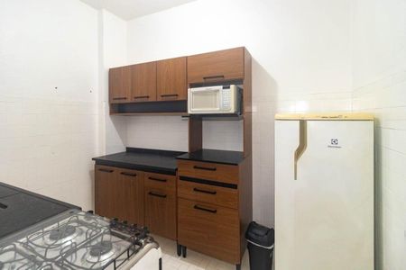 Cozinha de apartamento para alugar com 1 quarto, 40m² em Independência, Porto Alegre