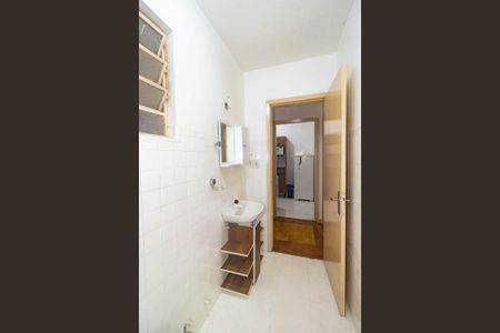 Banheiro  de apartamento para alugar com 1 quarto, 40m² em Independência, Porto Alegre