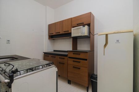 Cozinha de apartamento para alugar com 1 quarto, 40m² em Independência, Porto Alegre