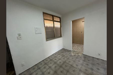 Sala de casa para alugar com 2 quartos, 60m² em Guadalupe, Rio de Janeiro