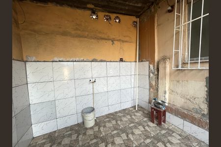 Casa para alugar com 60m², 2 quartos e 1 vagaÁrea de Serviço