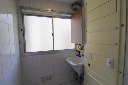 Apartamento à venda com 74m², 3 quartos e 1 vagaÁrea de Serviço