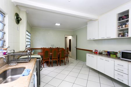 Casa à venda com 191m², 4 quartos e 2 vagas Casa à venda com 191m², 4 quartos e 2 vagascozinha