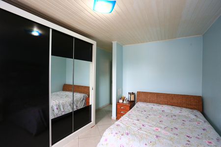 Casa à venda com 191m², 4 quartos e 2 vagas Casa à venda com 191m², 4 quartos e 2 vagassuíte 1