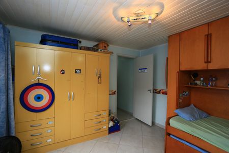 Casa à venda com 191m², 4 quartos e 2 vagas Casa à venda com 191m², 4 quartos e 2 vagasquarto 3