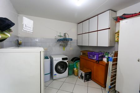 Casa à venda com 191m², 4 quartos e 2 vagas Casa à venda com 191m², 4 quartos e 2 vagasÁrea de Serviço