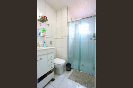 Casa à venda com 191m², 4 quartos e 2 vagas Casa à venda com 191m², 4 quartos e 2 vagasBanheiro da Suíte 1