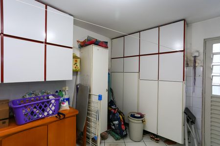 Casa à venda com 191m², 4 quartos e 2 vagas Casa à venda com 191m², 4 quartos e 2 vagasÁrea de Serviço