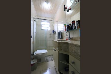 Casa à venda com 191m², 4 quartos e 2 vagas Casa à venda com 191m², 4 quartos e 2 vagasBanheiro