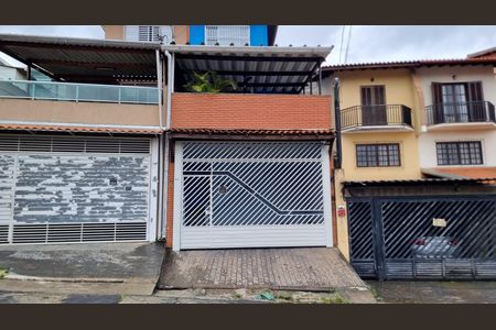 Casa à venda com 191m², 4 quartos e 2 vagas Casa à venda com 191m², 4 quartos e 2 vagasFachada