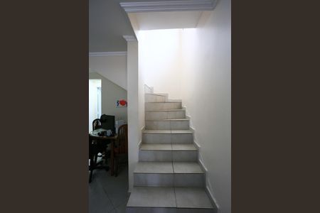 escada de casa à venda com 4 quartos, 191m² em Vila Sonia, São Paulo