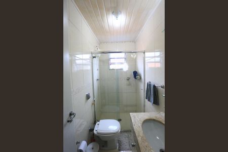 Casa à venda com 191m², 4 quartos e 2 vagas Casa à venda com 191m², 4 quartos e 2 vagasBanheiro