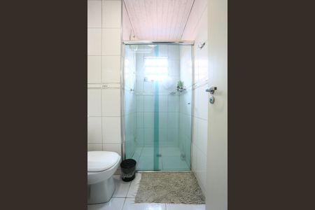 Casa à venda com 191m², 4 quartos e 2 vagas Casa à venda com 191m², 4 quartos e 2 vagasBanheiro da Suíte 1