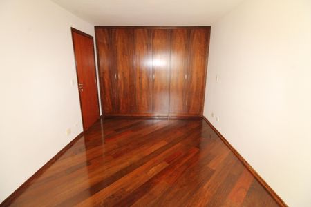 Apartamento para alugar com 242m², 5 quartos e 3 vagasSuíte 2 Cobertura