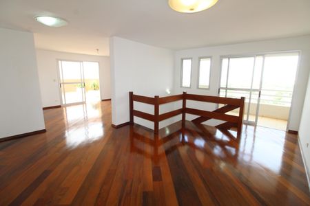 Apartamento para alugar com 242m², 5 quartos e 3 vagasSala Cobertura