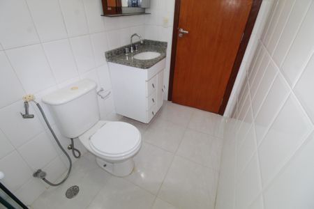 Apartamento para alugar com 242m², 5 quartos e 3 vagasBanheiro da Suíte 1
