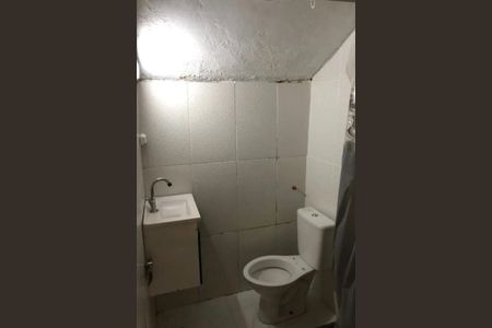 Banheiro de casa para alugar com 1 quarto, 150m² em Jardim Vinte E Cinco de Agosto, Duque de Caxias