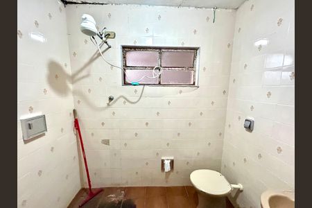 Casa à venda com 134m², 3 quartos e 1 vagaBanheiro 