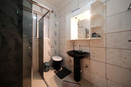 Banheiro de casa para alugar com 1 quarto, 65m² em Vila Ponte Rasa, São Paulo