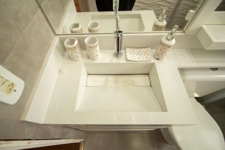 Apartamento para alugar com 60m², 2 quartos e 2 vagas Apartamento para alugar com 60m², 2 quartos e 2 vagasBanheiro