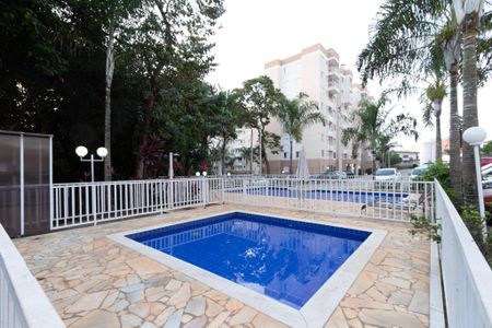 Apartamento para alugar com 60m², 2 quartos e 2 vagas Apartamento para alugar com 60m², 2 quartos e 2 vagasÁrea comum - Piscina
