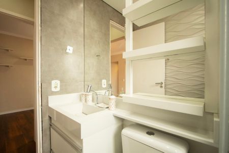 Apartamento para alugar com 60m², 2 quartos e 2 vagas Apartamento para alugar com 60m², 2 quartos e 2 vagasBanheiro
