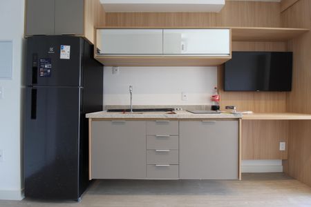 Cozinha de kitnet/studio à venda com 1 quarto, 24m² em Vila Nova Conceição, São Paulo