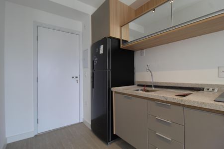 Cozinha de kitnet/studio à venda com 1 quarto, 24m² em Vila Nova Conceição, São Paulo