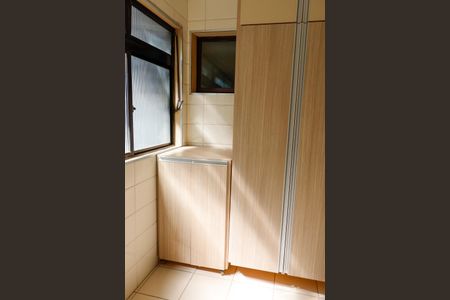 Apartamento à venda com 64m², 2 quartos e 1 vaga Apartamento à venda com 64m², 2 quartos e 1 vagaLavanderia