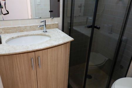 Apartamento à venda com 64m², 2 quartos e 1 vaga Apartamento à venda com 64m², 2 quartos e 1 vagaBanheiro