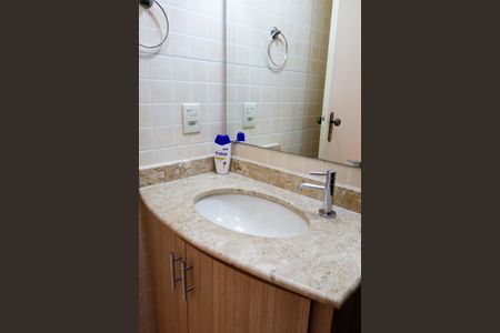 Apartamento à venda com 64m², 2 quartos e 1 vaga Apartamento à venda com 64m², 2 quartos e 1 vagaBanheiro