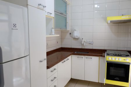 Apartamento à venda com 64m², 2 quartos e 1 vaga Apartamento à venda com 64m², 2 quartos e 1 vagaCozinha