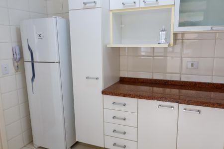 Apartamento à venda com 64m², 2 quartos e 1 vaga Apartamento à venda com 64m², 2 quartos e 1 vagaCozinha