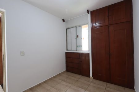 Quarto 1 de apartamento à venda com 2 quartos, 44m² em Jardim Dona Sinha, São Paulo
