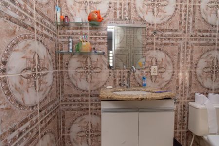 Casa à venda com 190m², 3 quartos e 2 vagasBanheiro da Suíte